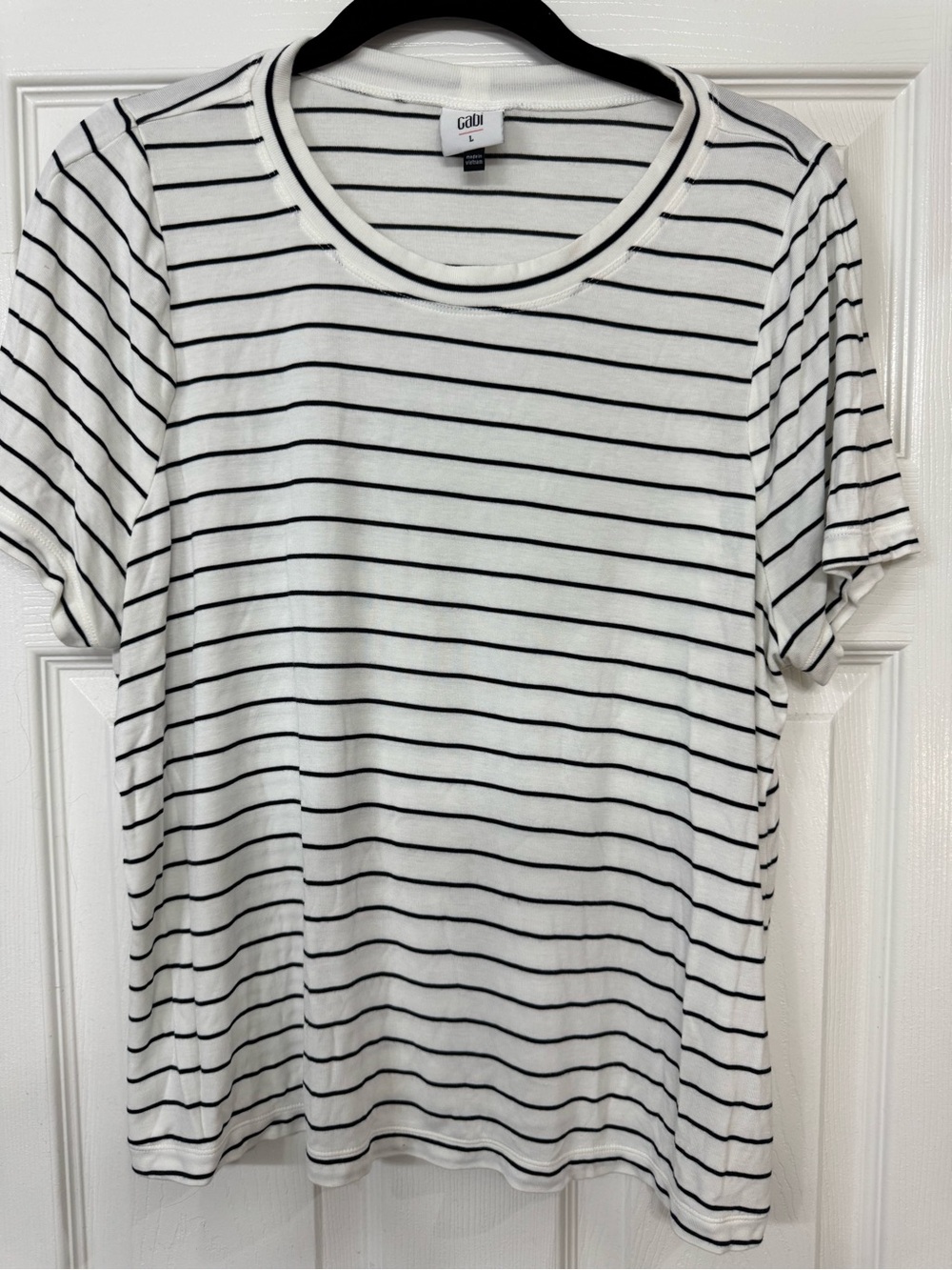 CAbi Applause Tee with Black stripes. Large. NWOT